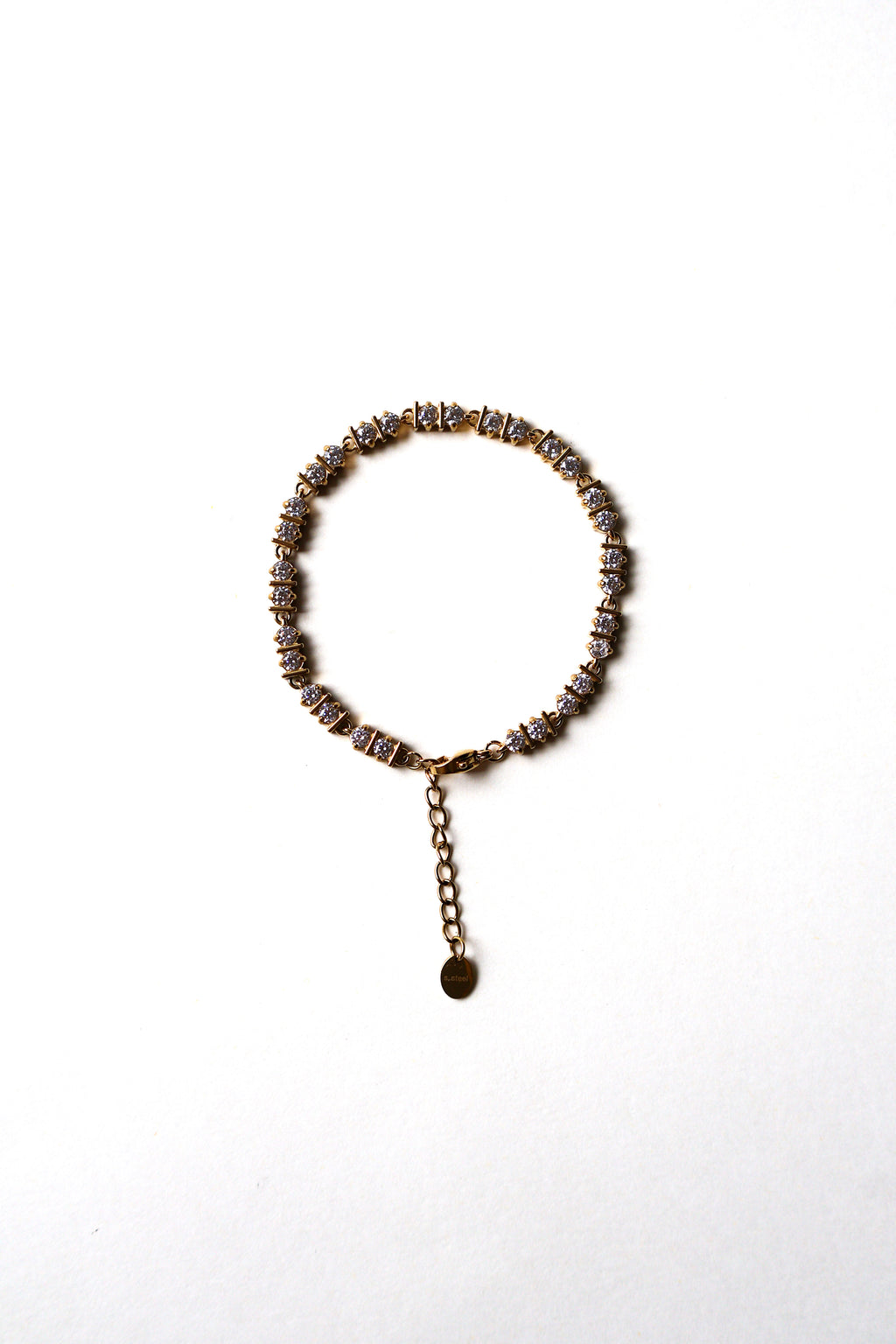 bracelet rosalie doré à zircons doré avec chaîne de réglage
